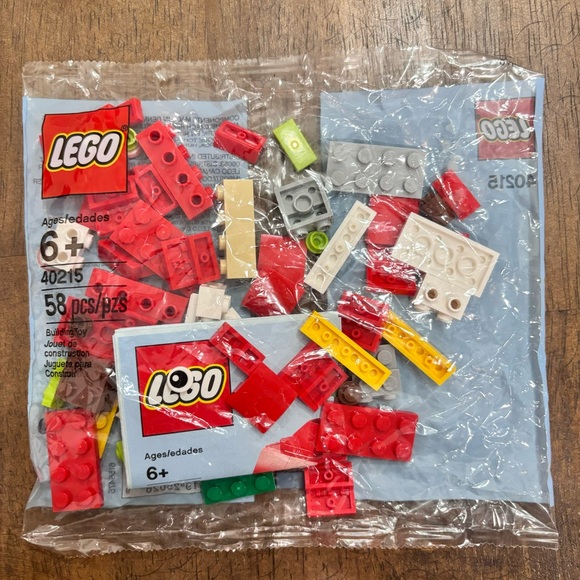 3 NEW Mini Lego Sets Apple 40215 Racing Car 40328 Chocolate Box & Flower 30411 - Picture 2 of 7